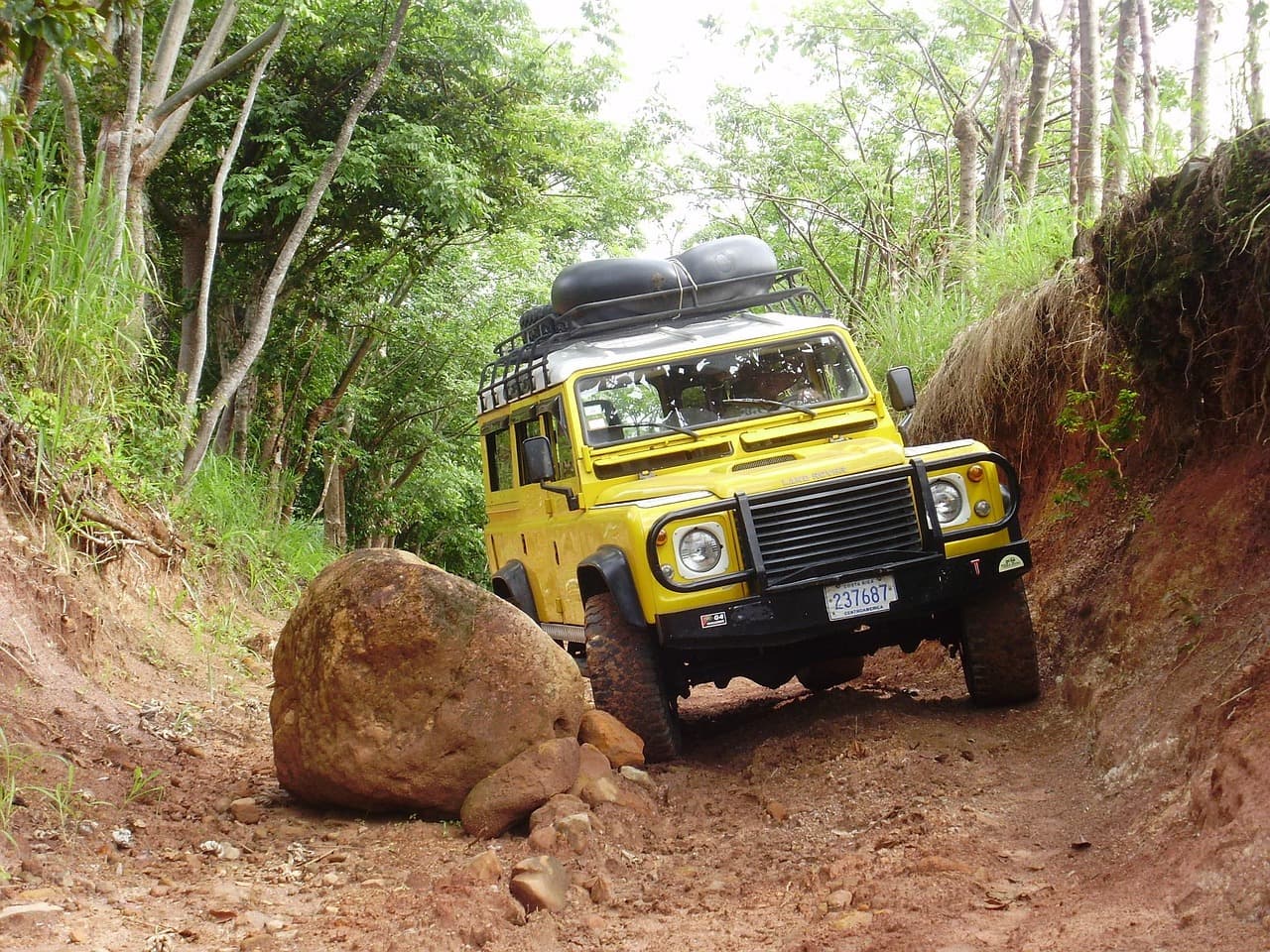 Land Rover Defender